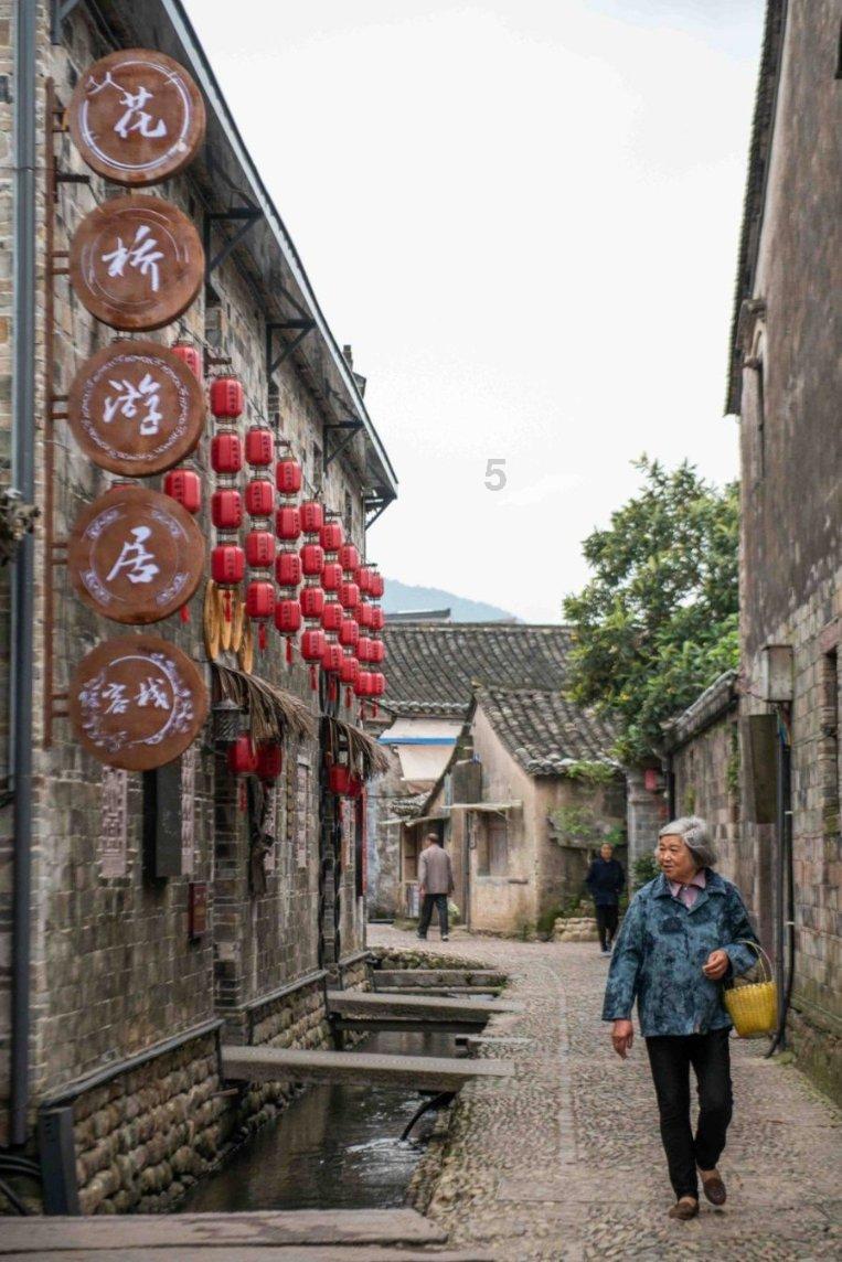 广西扬翔股份有限公司获两项广西慈善奖